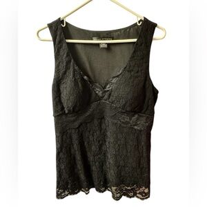 Black Lace Sleeveless Top